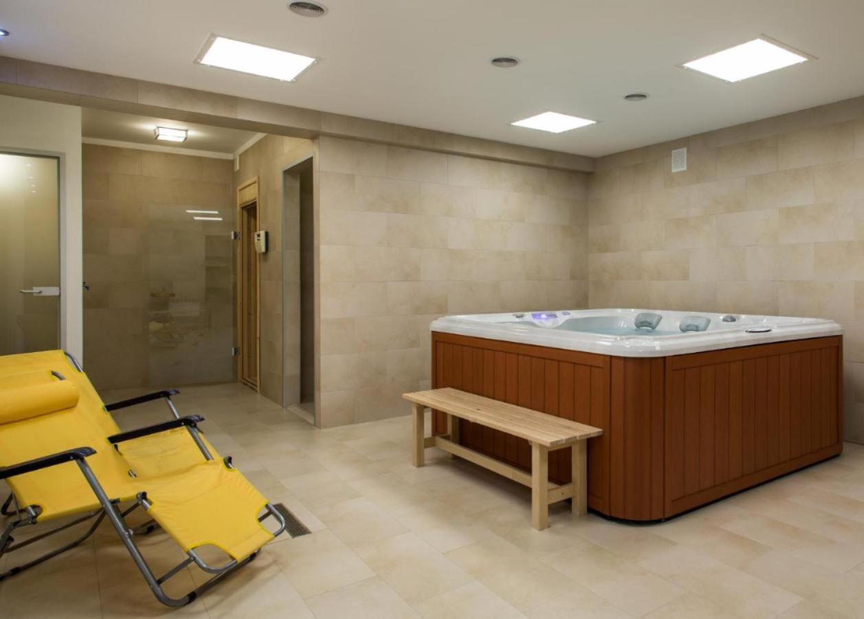 Apartament Poludniowy Z Widokiem- Sauna, Jacuzzi, Kominek コシチェリスコ エクステリア 写真